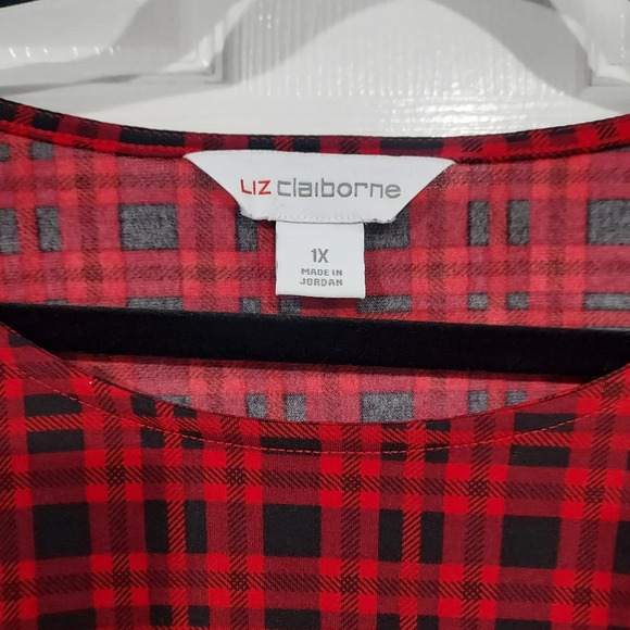 Liz Claiborne Red and Black Plaid 3/4 Sleeve Blouse in Size 1X - Picture 2 of 9